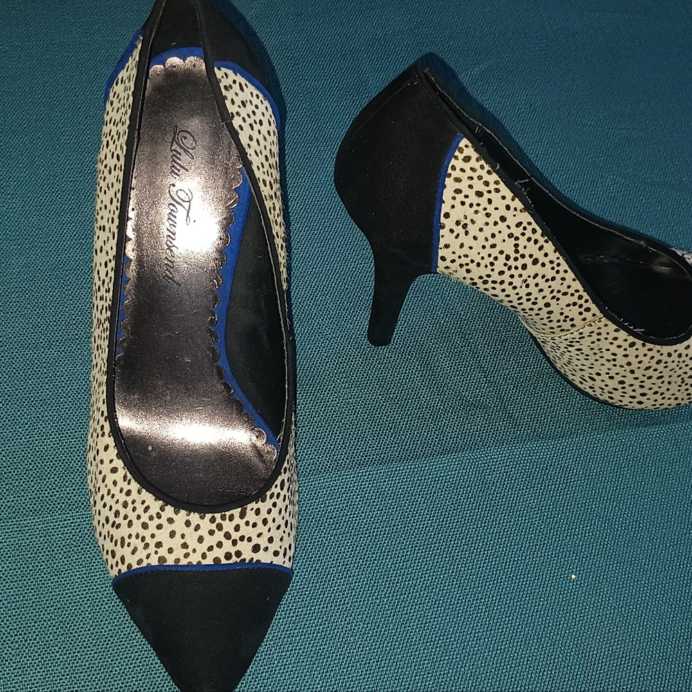 Lulu Townsend Leopard Shoes Black Light cream with Blue trim detail 9 1/2